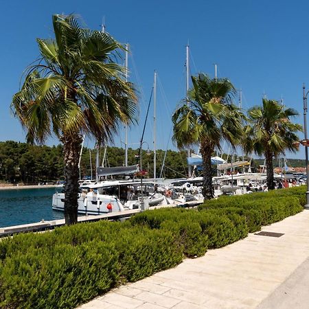 Apartment Mandalina House Стари Град Екстериор снимка