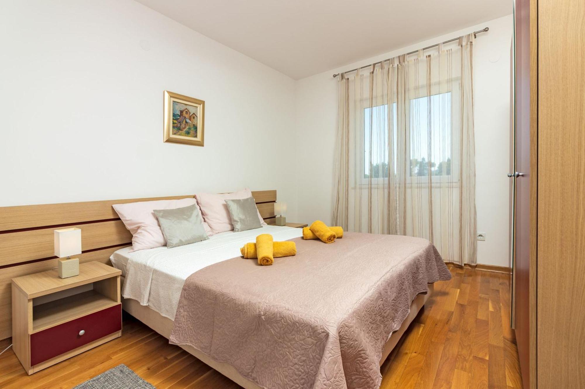Apartment Mandalina House Стари Град Екстериор снимка